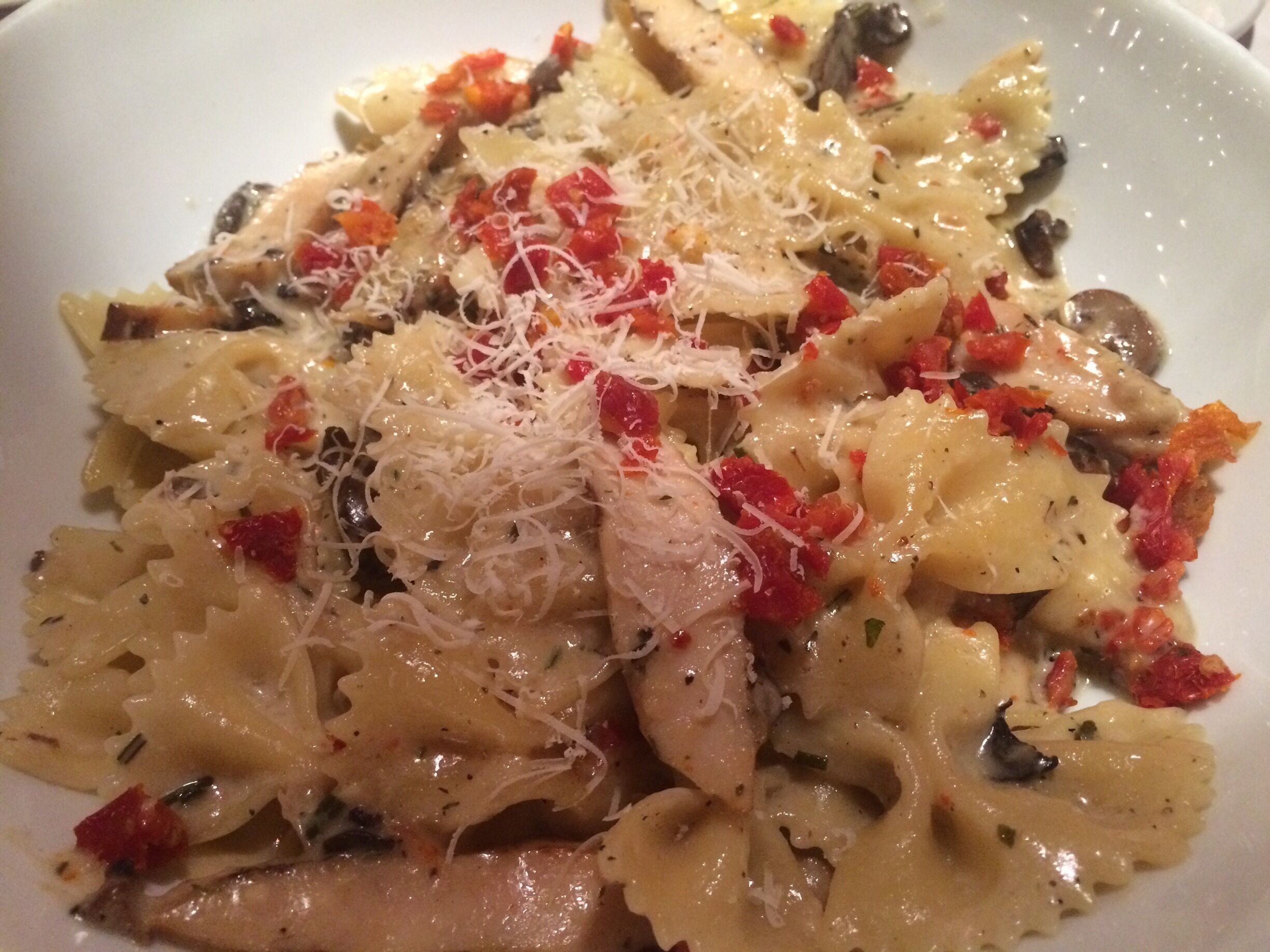 Chicken Milano. Sun dried tomatoes and mushroom 