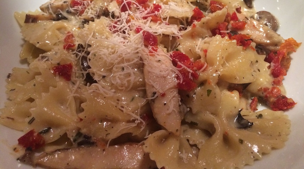 Chicken Milano. Sun dried tomatoes and mushroom