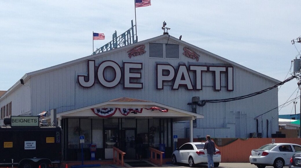 Fresh fish, wide variety, very clean!