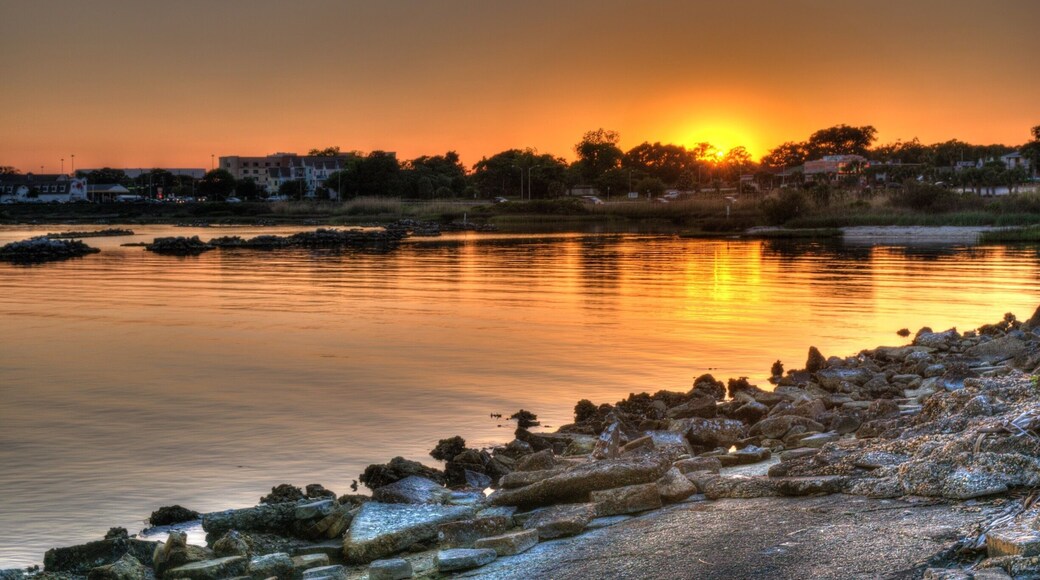 Beautiful sunset overlooking Pensacola Bay in northwest Florida. Great spot to fish or just relax. In between the beach and downtown area, just a few minutes drive from each. #colorful #pensacola #sunset #veryorange