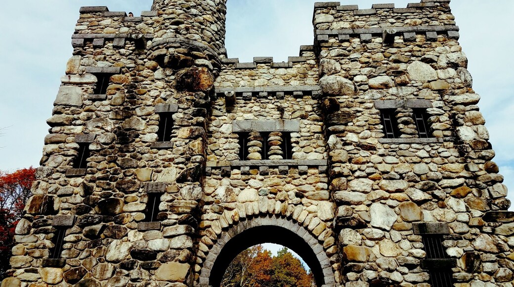 What a cool little place. Lots of history. Every Sunday in October they let you go in for tours. Fun little family adventure we had! #instone