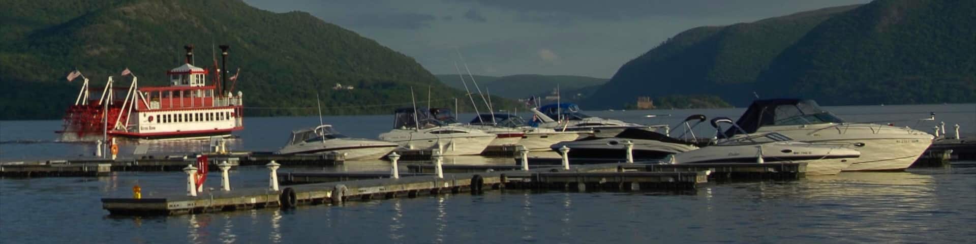 Newburgh showing mountains, a bay or harbor and boating