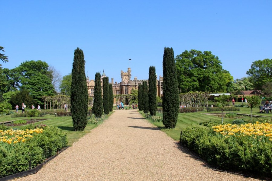 Formal Garden, Knebworth House, Hertfordshire. Knebworth House has been home to the Lytton Family since 1490.