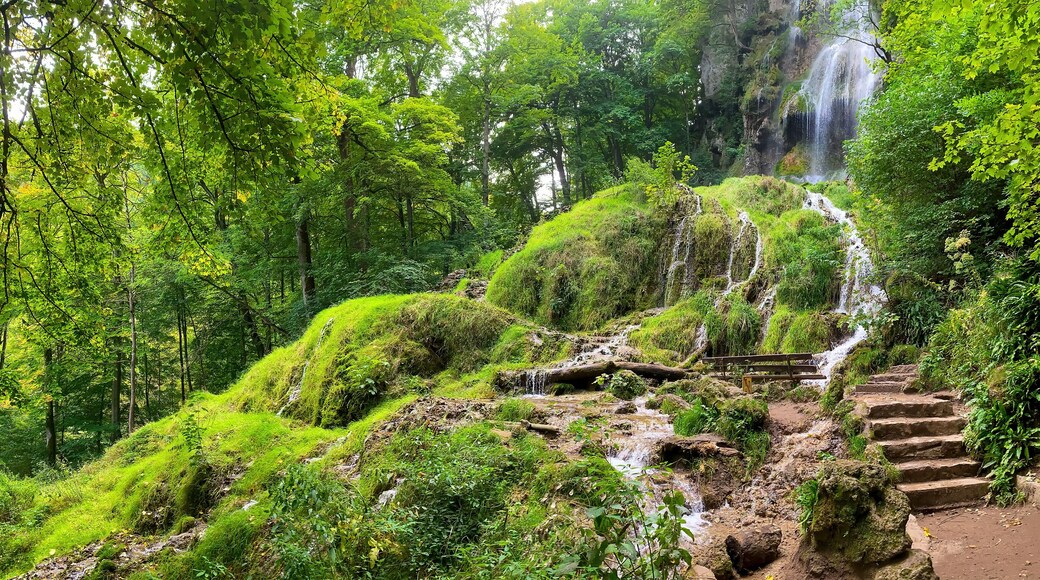 Uracher Wasserfall bei Bad Urach, schwäbische Alb - Panoramaaufnahe
