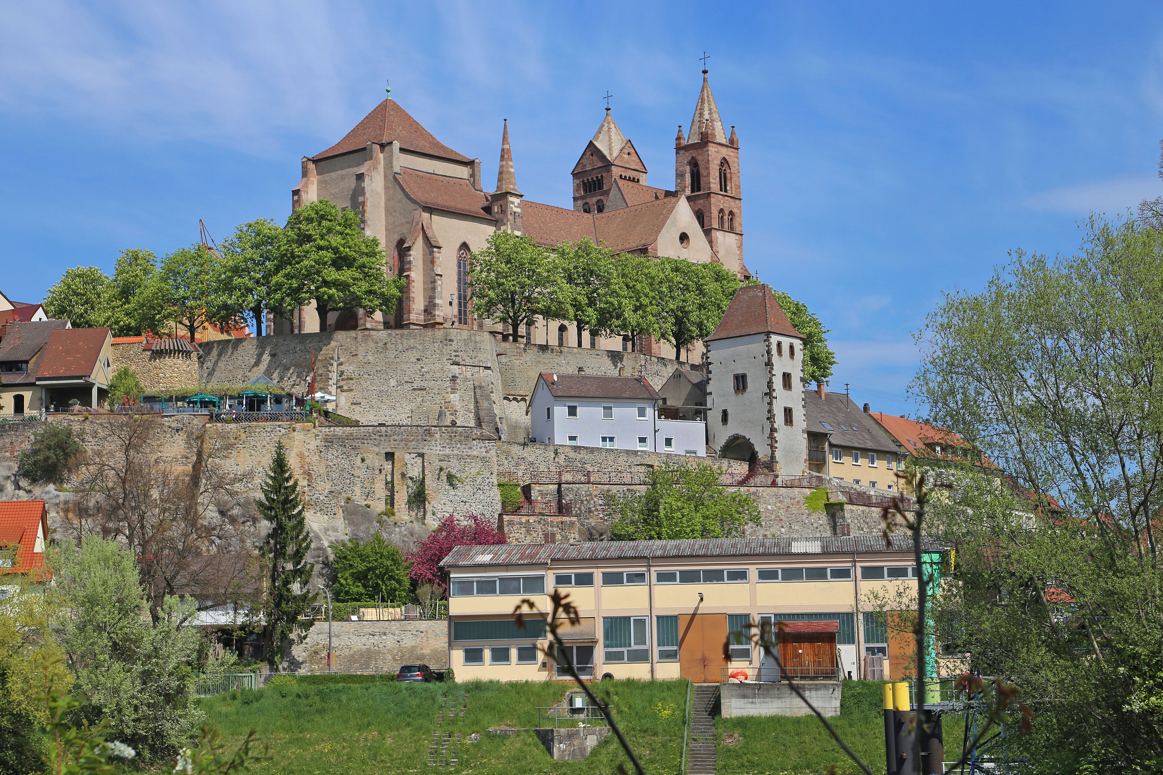 Breisacher Mountain with Münster. The Stephansmünster in Breisach is a Romanesque-Gothic church.