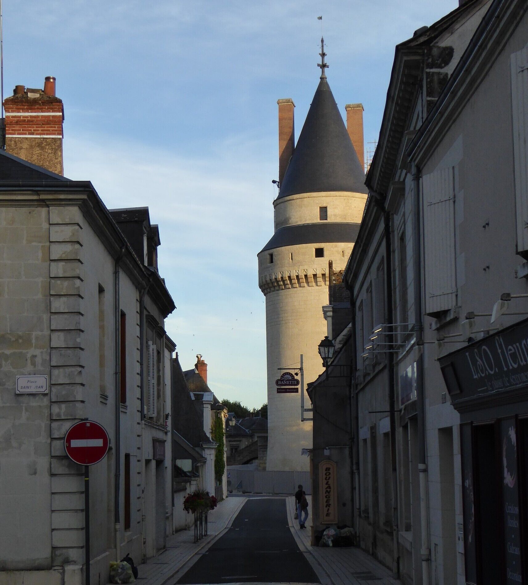 The Loire Valley is famous for its many spectacular large chateaux, but there are also many lovely little towns such as Langeais. It was great to stay in this little quiet little town rather than the huge tourist centres of Blois or Tours.