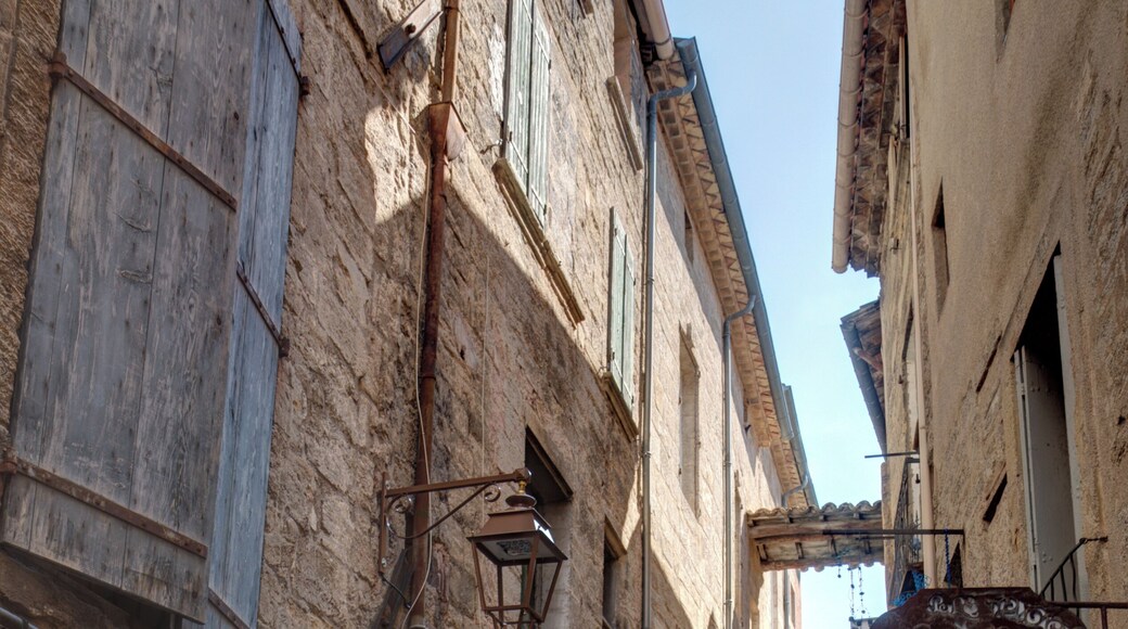Narrow street in Pezenas