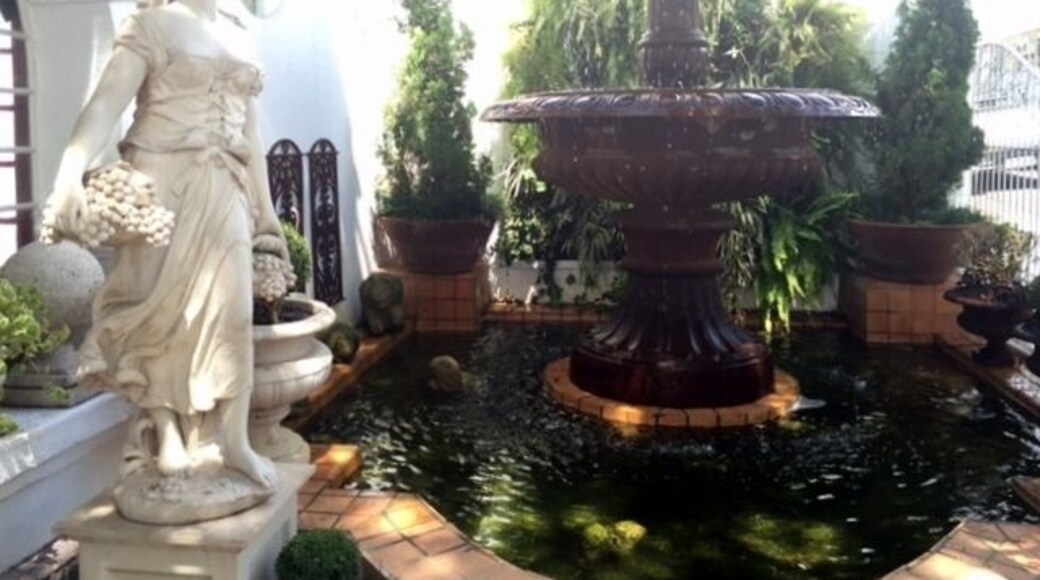 Nice restaurant in Bauru. Very cool decor indoors and out, great gourmet food.