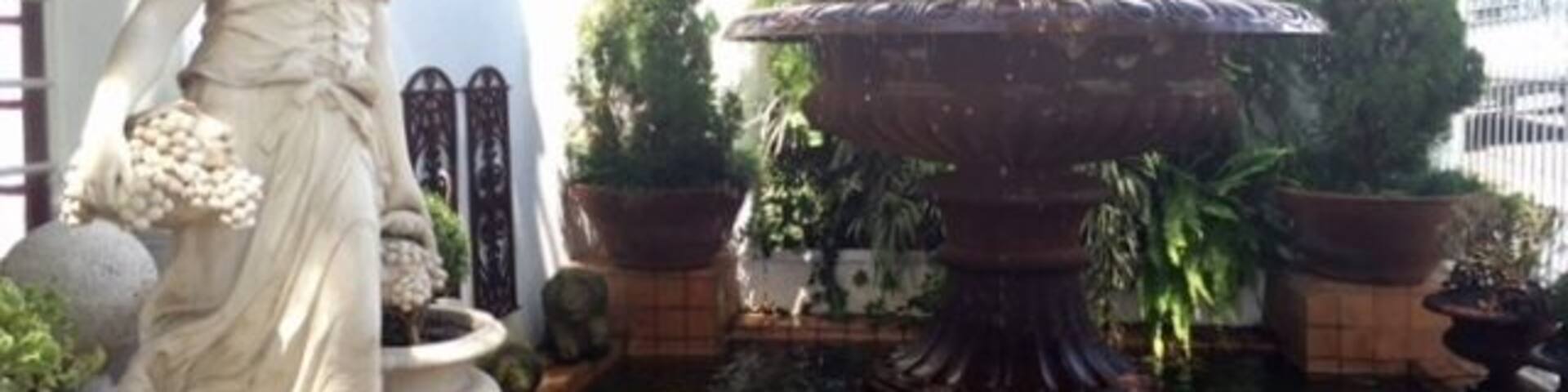 Nice restaurant in Bauru. Very cool decor indoors and out, great gourmet food.