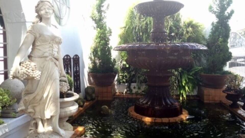 Nice restaurant in Bauru. Very cool decor indoors and out, great gourmet food.