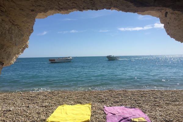 ☀️🏝💕
Day 2 in Puglia, Italy.