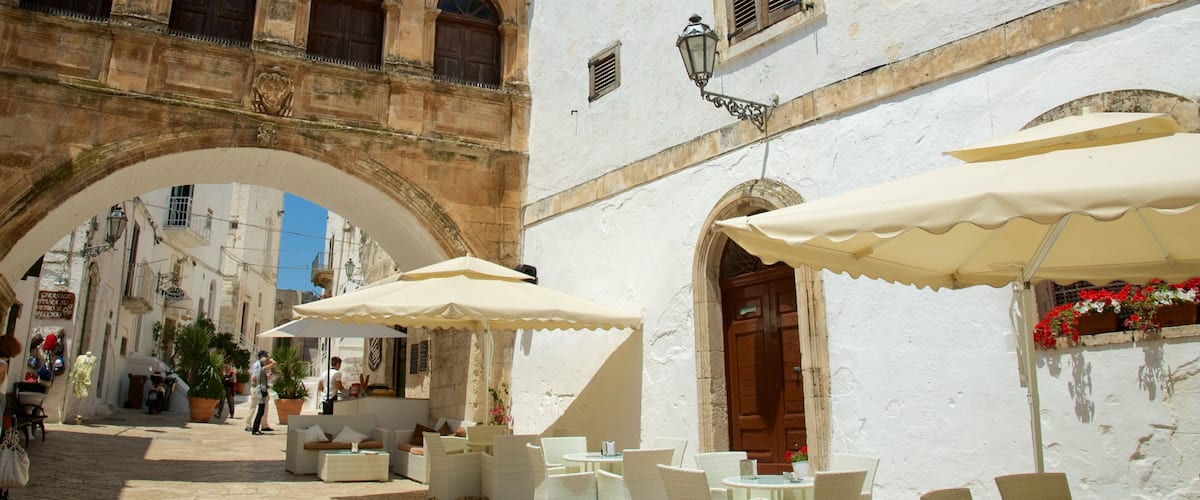 Brindisi mostrando architettura d\'epoca