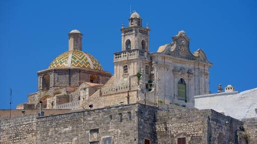 Brindisi bevat historische architectuur