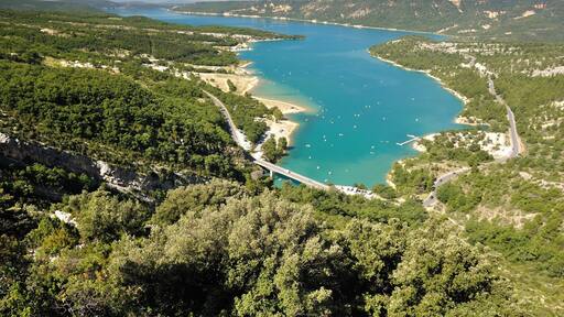 Blick auf den Lac de Sainte-Croix in Richtung West