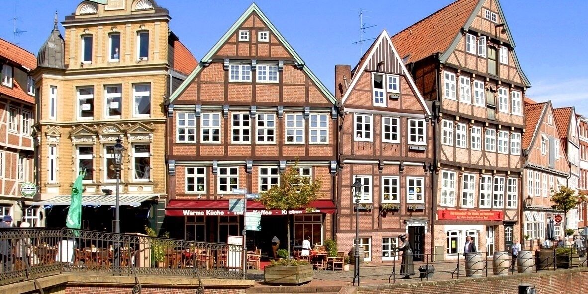 Stade, is a city in Lower Saxony in northern Germany. First mentioned in records in 934, it is the seat of the district Landkreis which bears its name. It is located roughly 45km to the west of Hamburg and belongs to that city's wider metropolitan region. Within the area of the city are the urban districts of Bützfleth, Hagen, Haddorf and Wiepenkathen, each of which have a council "Ortsrat" of their own with some autonomous decision-making rights.

Stade is located in the lower regions of the river Elbe. It is also on the German Timber-Frame Road.