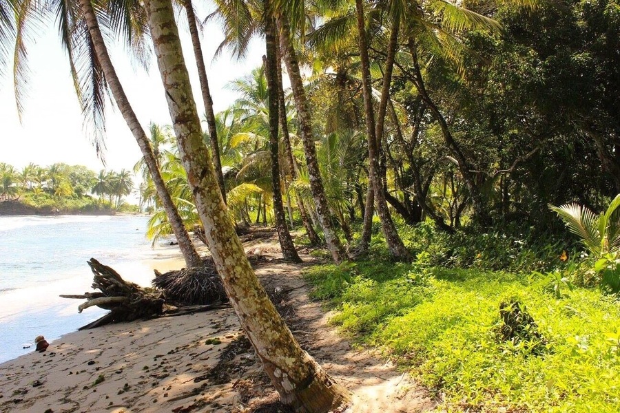 Beautiful walk on this tiny island.