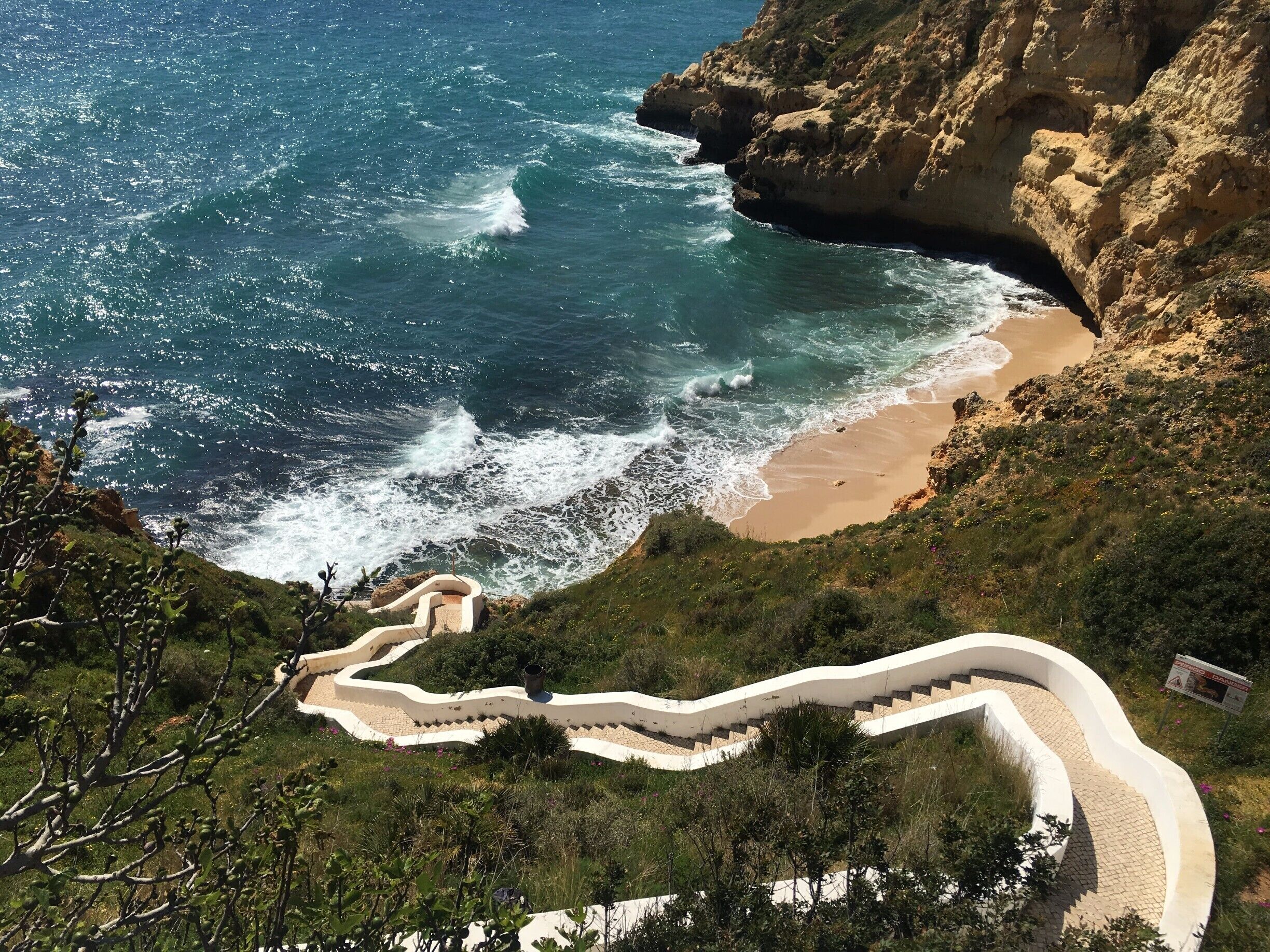 Emerald waters, clean empty beaches and bright sunshine

#lifeatexpedia