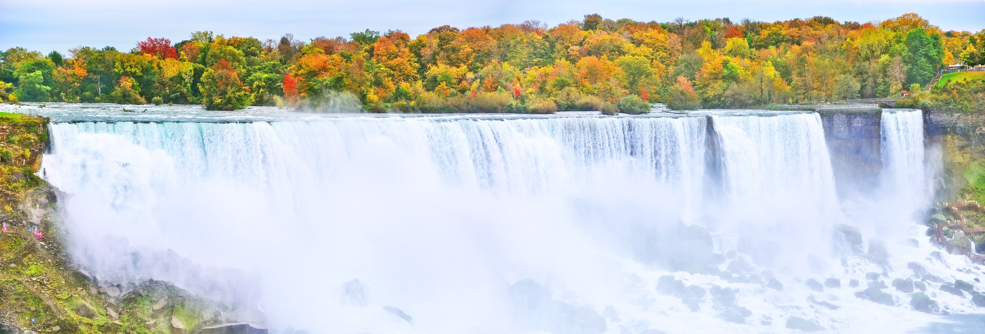 Panorama of Niagara Falls in autumn