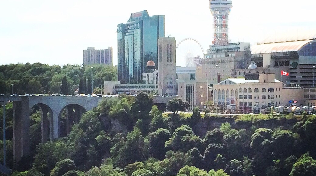 Centro de la ciudad de las cataratas del Niágara