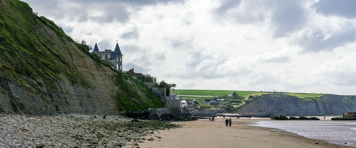 This was the end of the second day of my first proper solo travel adventure, when I decided to walk the length of the D-Day beaches in #Normandy, #France 🇫🇷. I was extremely tired, at this point, as Arromanches-les-Bains came into view.
#LifeAtExpedia