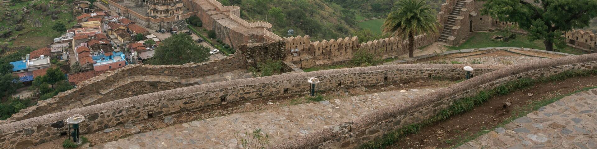 The Great Wall of India is called the fortress walls of Kumbalgarh Fort, India