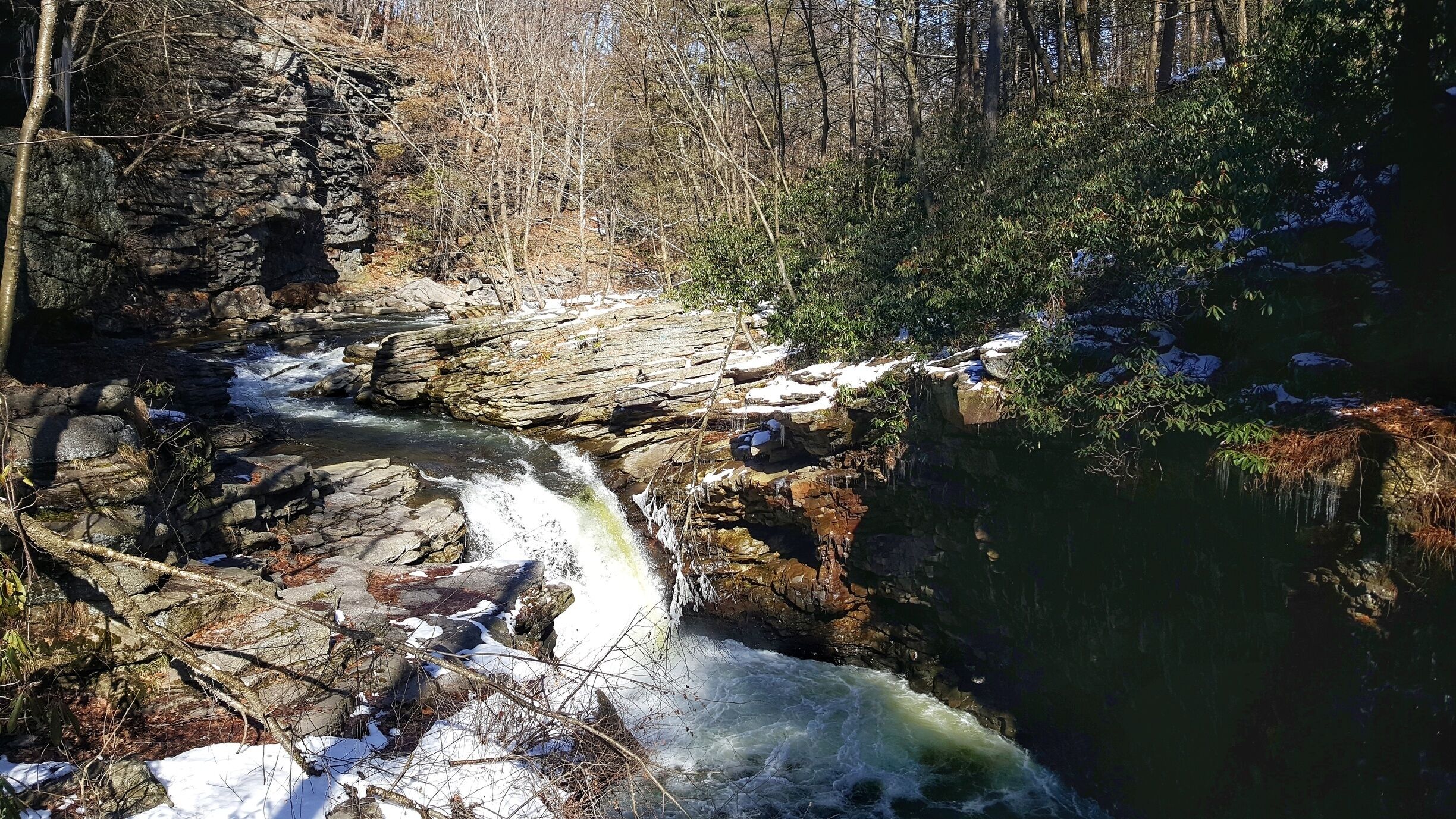 Waterfall in the gorge #waterfall #gorge #parks 