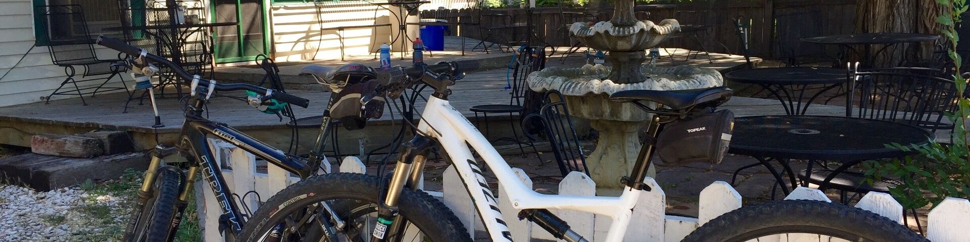 Perfectly located Pizza joint near MTB trails! We earned this!