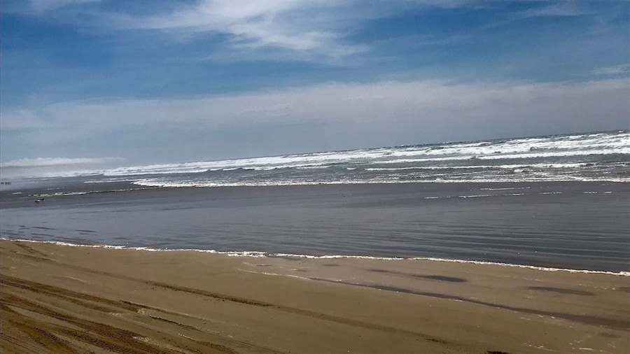 Beautiful views of the beach. This place is great to come ride quads, buggy’s or 4x4 trucks