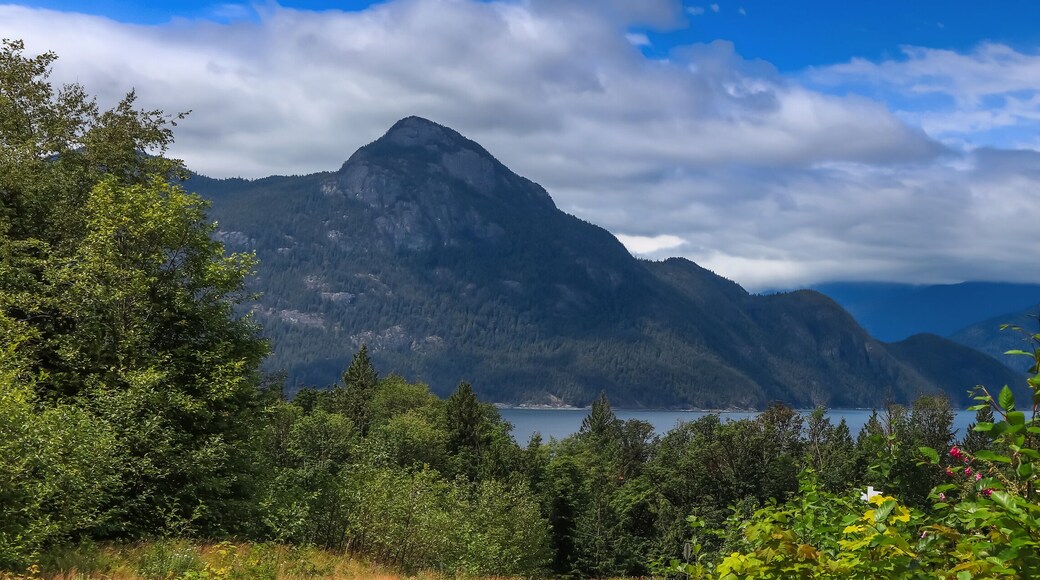 Scenic landscape along highway 99 near Squamish, British Columbia