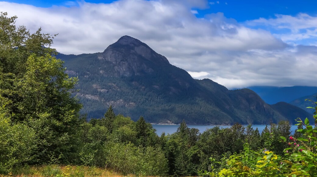 Scenic landscape along highway 99 near Squamish, British Columbia