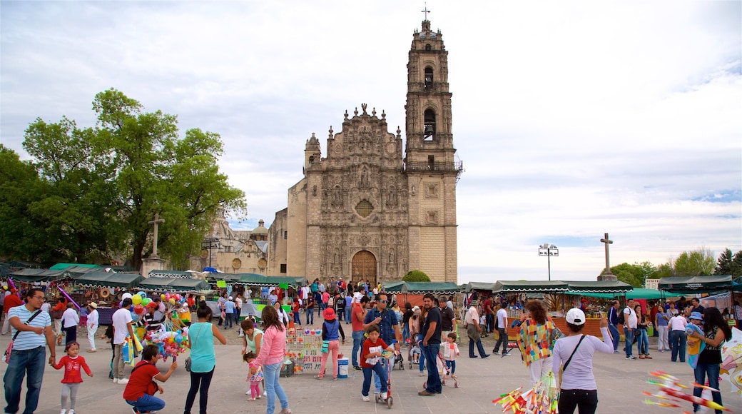 Tepotzotlán som viser markeder, en kirke eller en katedral og en plads eller et torv