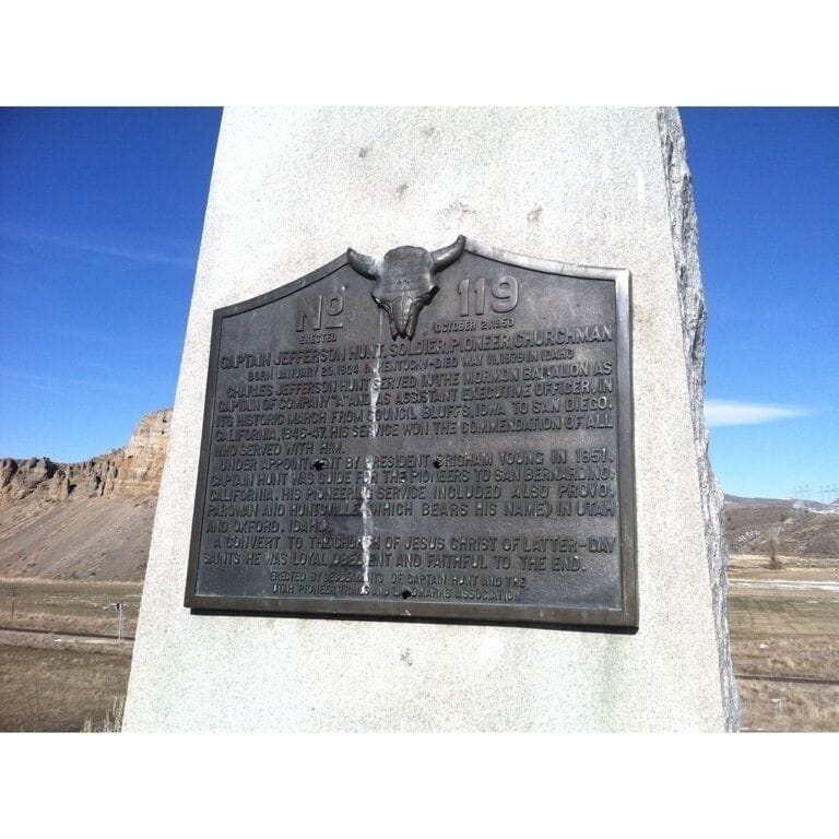Monument at the top of the stairs