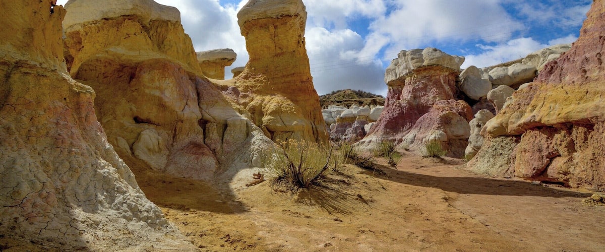 This park is completely empty if you arrive early in the morning and even throughout the day is mostly empty. Such a gorgeous park that is a must-see in Colorado. Free entry is a plus!