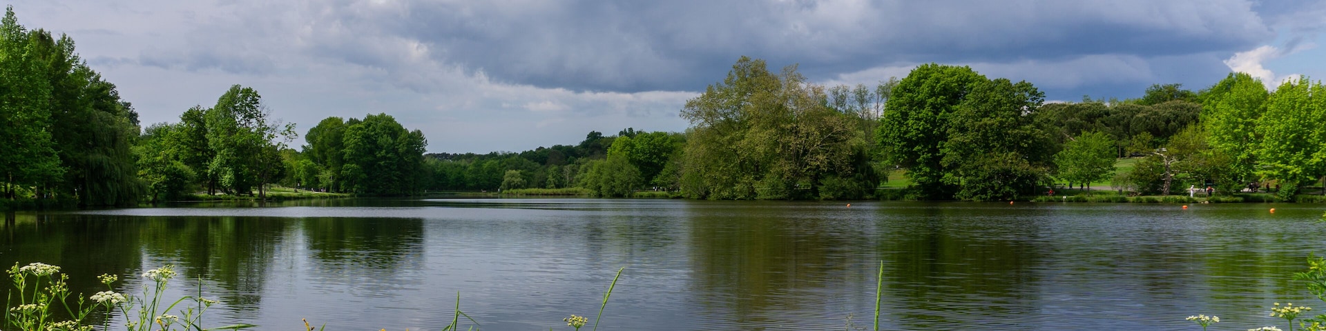 view of the Lac de Christus lake and nature reserve on the outskirts of Saint-Paul-les-Dax