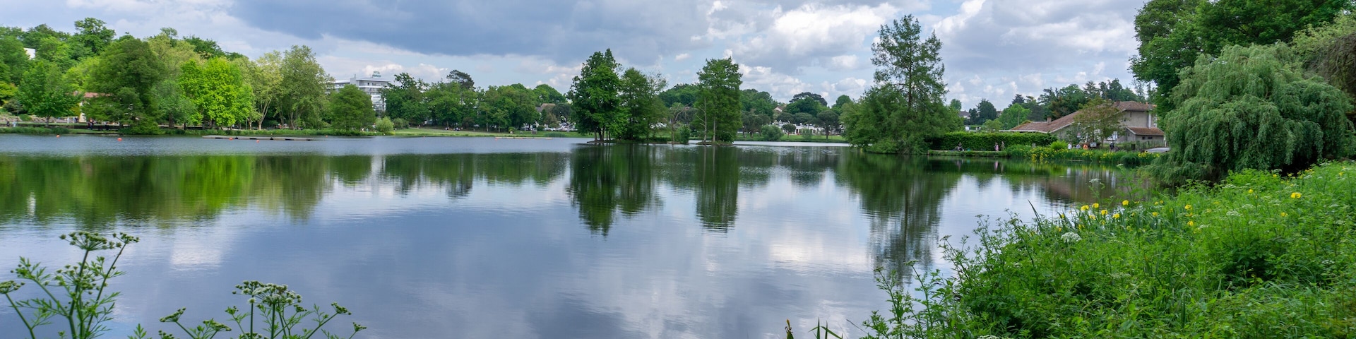 view of the Lac de Christus lake and nature reserve on the outskirts of Saint-Paul-les-Dax