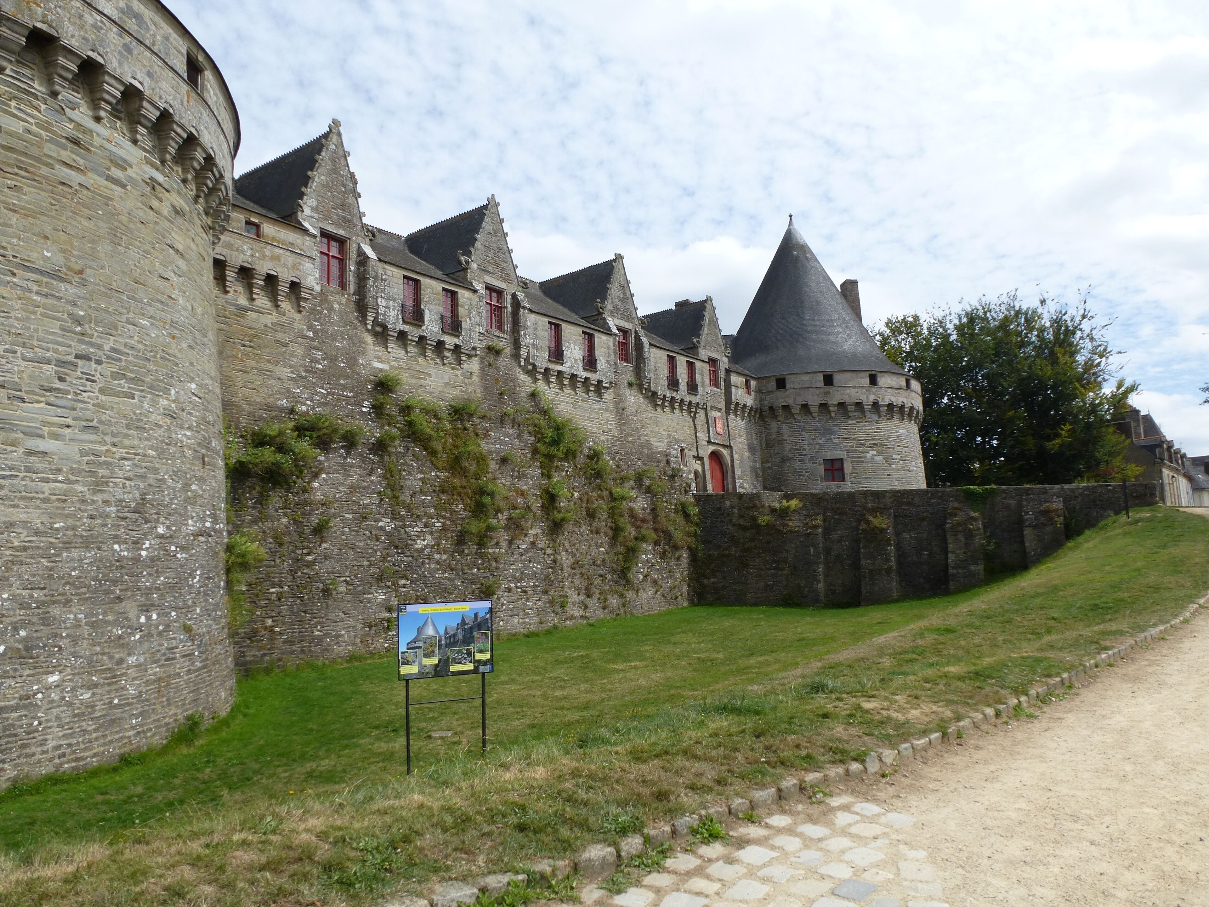 le chateau des rohan a pontivy
