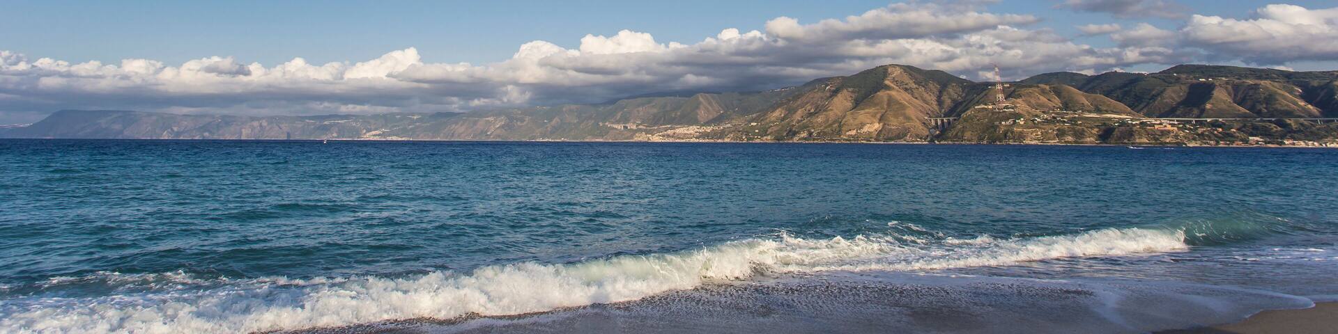 Lo stretto di Messina - Sicilia, Italia