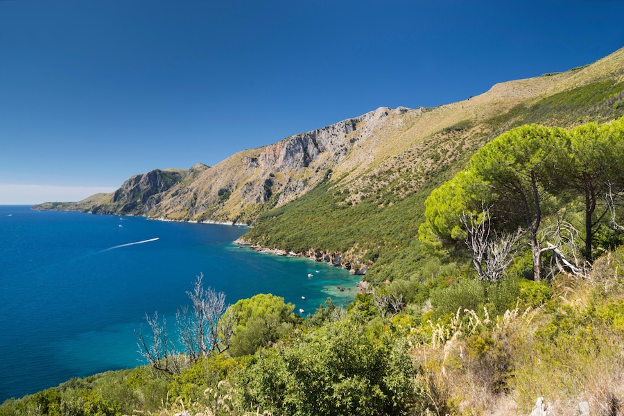 FDGJ2K The wild coast Costa di Masseta between Scario and Marina di Camerota in southern Cilento, Campania, Italy
