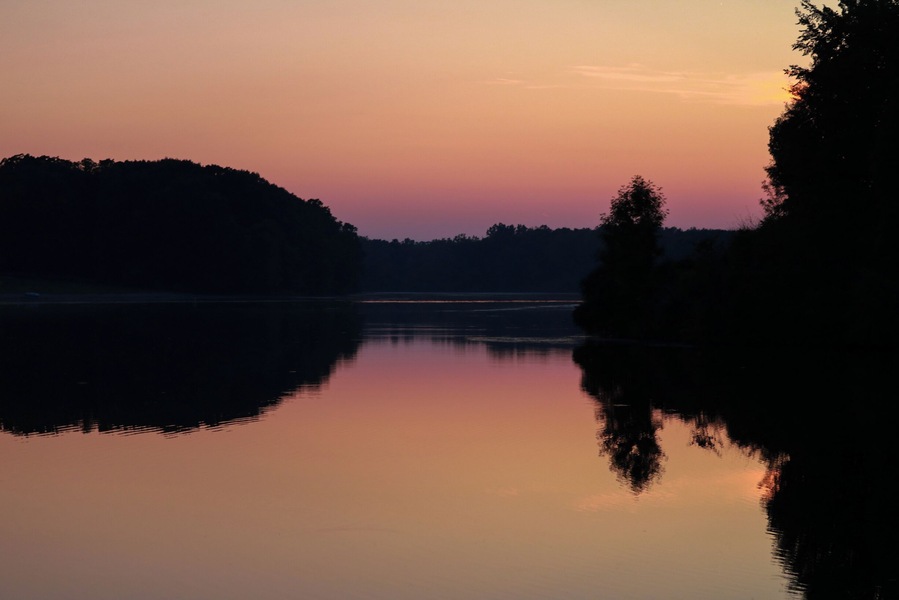 One of the calm recreational park in the area. There are not a lot of trails but this park is a very good spot for weekend fun. Coming to the photo, this was shot in one of the trials during the sunset. #TakeaHike #nature #sunset #statepark