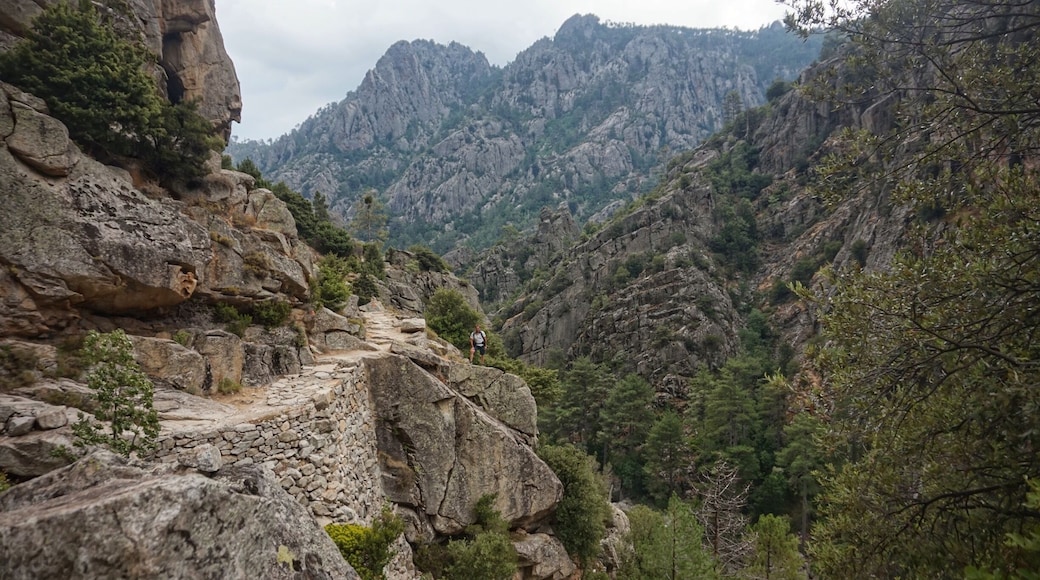 Can you spot my hubby on this awesome walk in Corsica ?