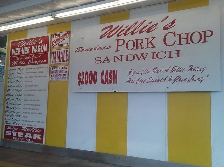 Good 'ole hot dog, pork chop, sandwich stand with picnic tables! Get the sweeeeet tea! (It's very sweet!) #localgem
Find a better pork chop sandwich and get $2000!