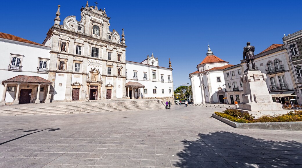 Sa da Bandeira Square with a view of the Santarem See Cathedral aka Nossa Senhora da Conceicao Church, built in the 17th century Mannerist style. Portugal