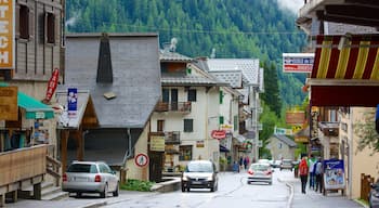 ArgentiĂšre mettant en vedette scĂšnes de rue et petite ville ou village
