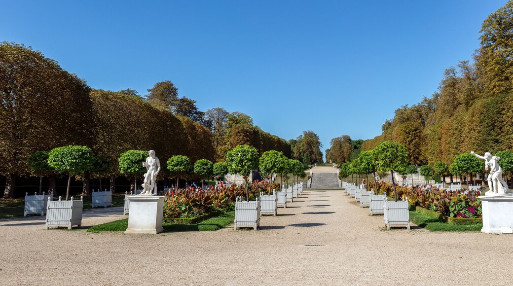 Panoramic of the Horseshoe Pond at the Parc de Saint-Cloud near Paris - France.