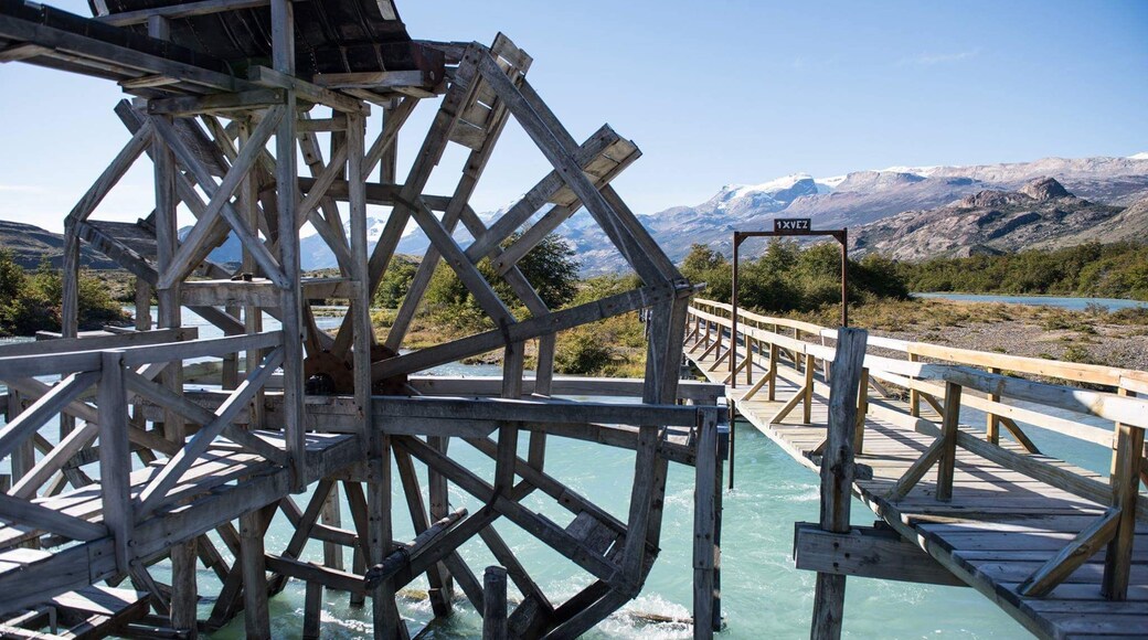 Replica of the mill used by the first inhabitants of the ranch. The family of owners disappeared after just 2 generations