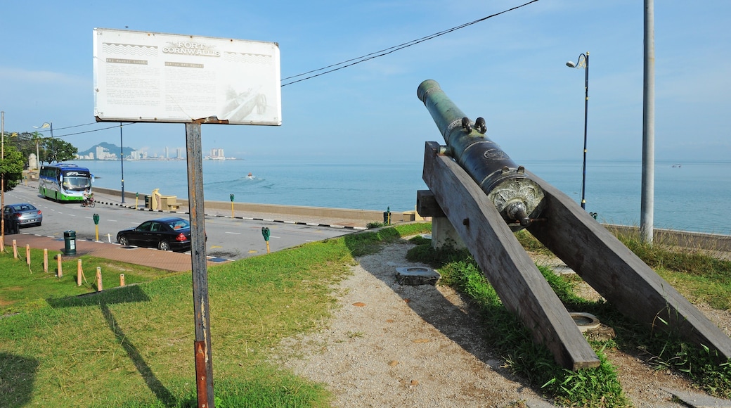 George Town featuring signage, heritage elements and general coastal views