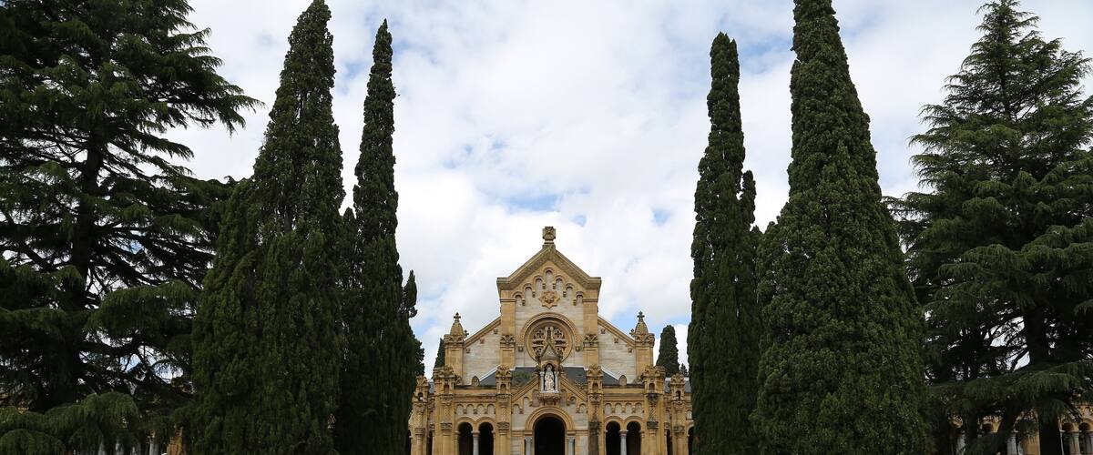 Cementerio de Bilbao en Derio, Vizcaya, País Vasco, España