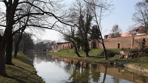 Wallgraben in Delitzsch von der Brücke Holzstraße mit Blick Richtung Westen