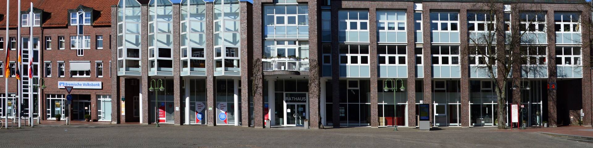 Modernes Rathaus in der Stadt Rotenburg am Fluss Wümme, Niedersachsen