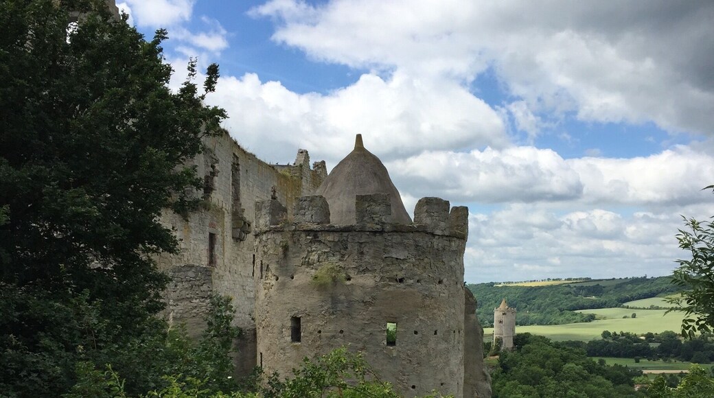 An der Saale hellem Strande stehen Burgen groß und schön...